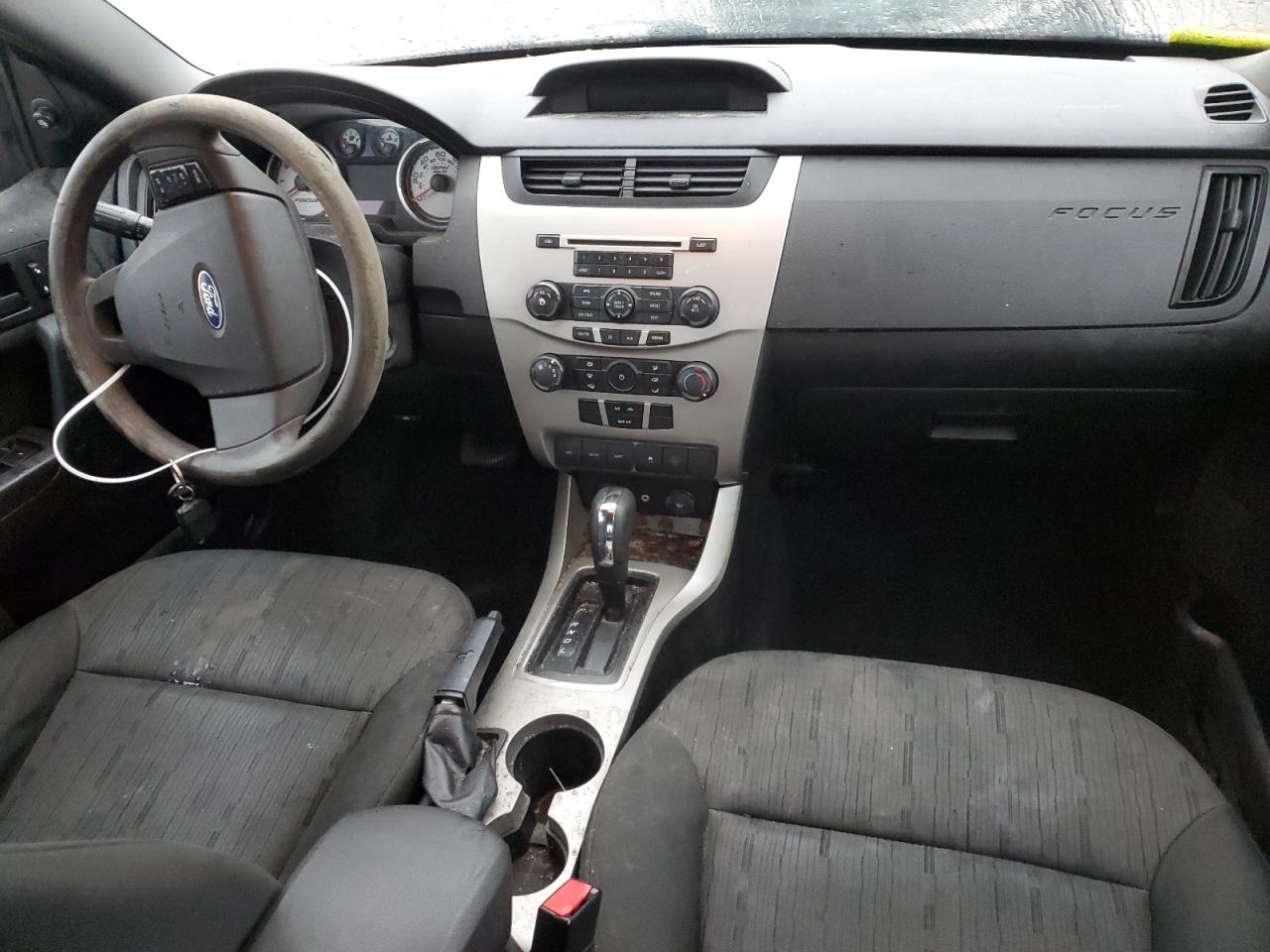 2010 Ford Focus - Image 8
