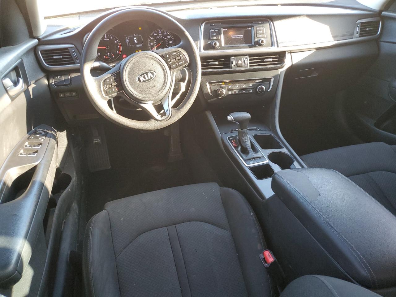 2017 Kia Optima - Image 8