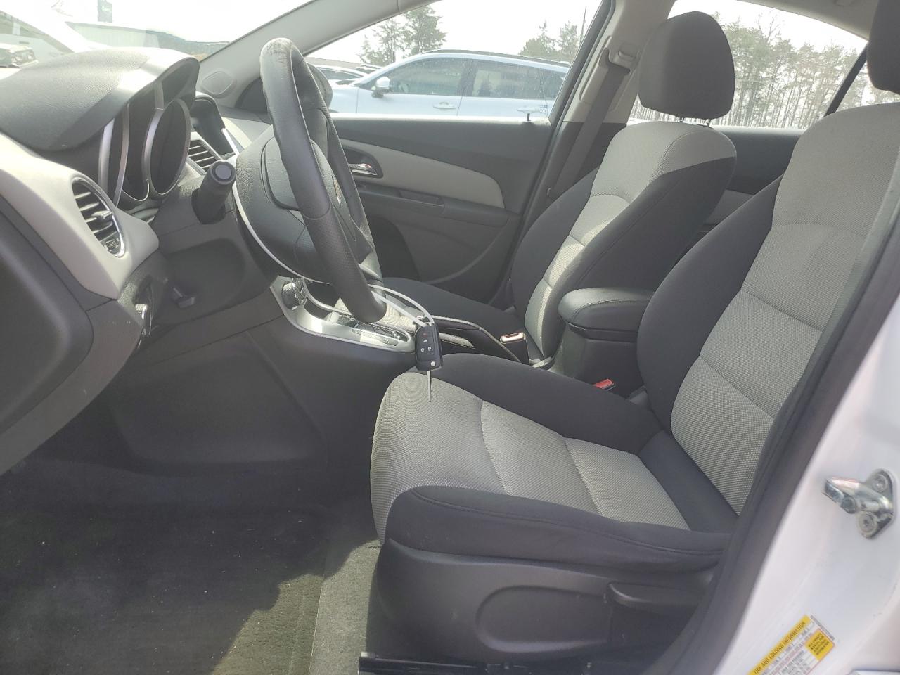 2012 Chevrolet Cruze - Image 7