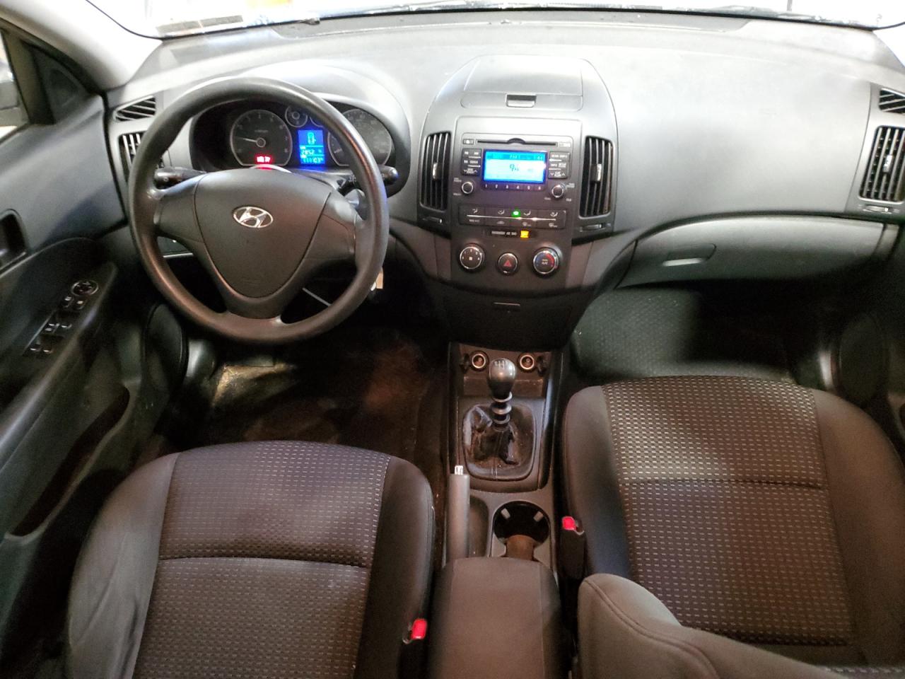 2011 Hyundai Elantra - Image 8