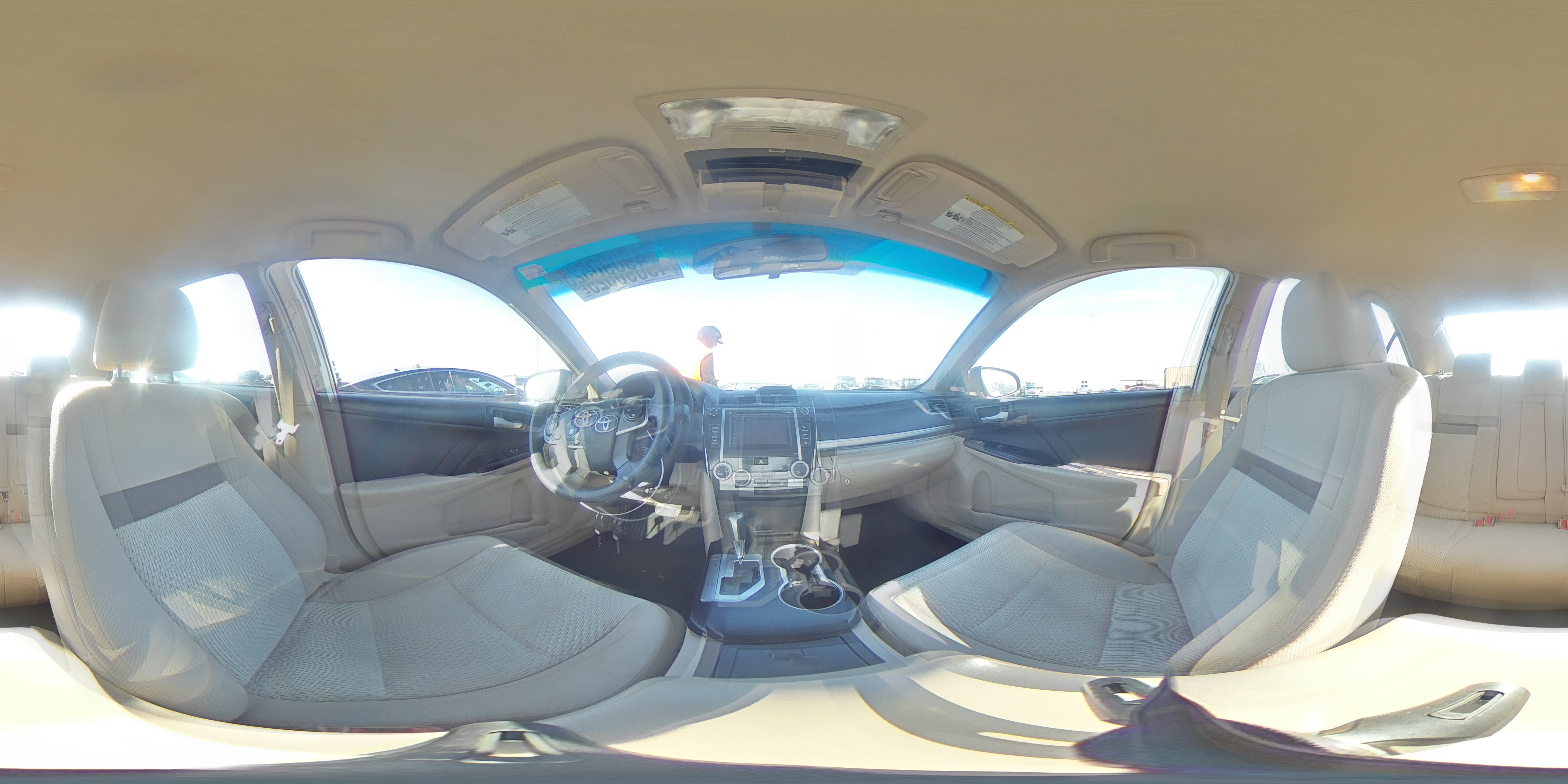 2013 Toyota Camry - Image 13