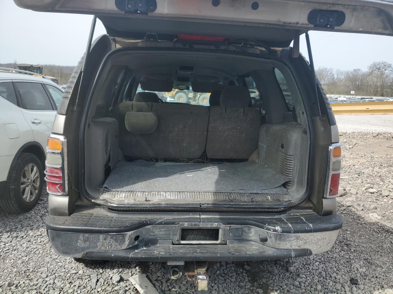 2001 Chevrolet Tahoe - Image 6