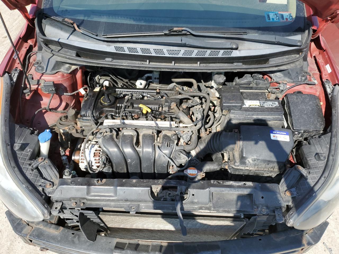 2011 Hyundai Elantra - Image 13