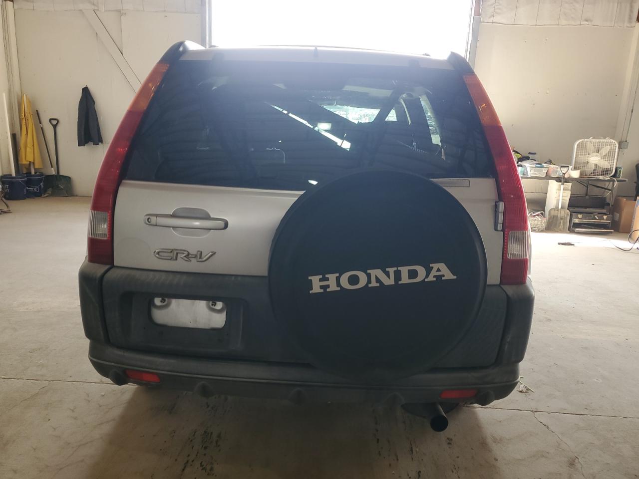 2004 Honda CR-V - Image 6