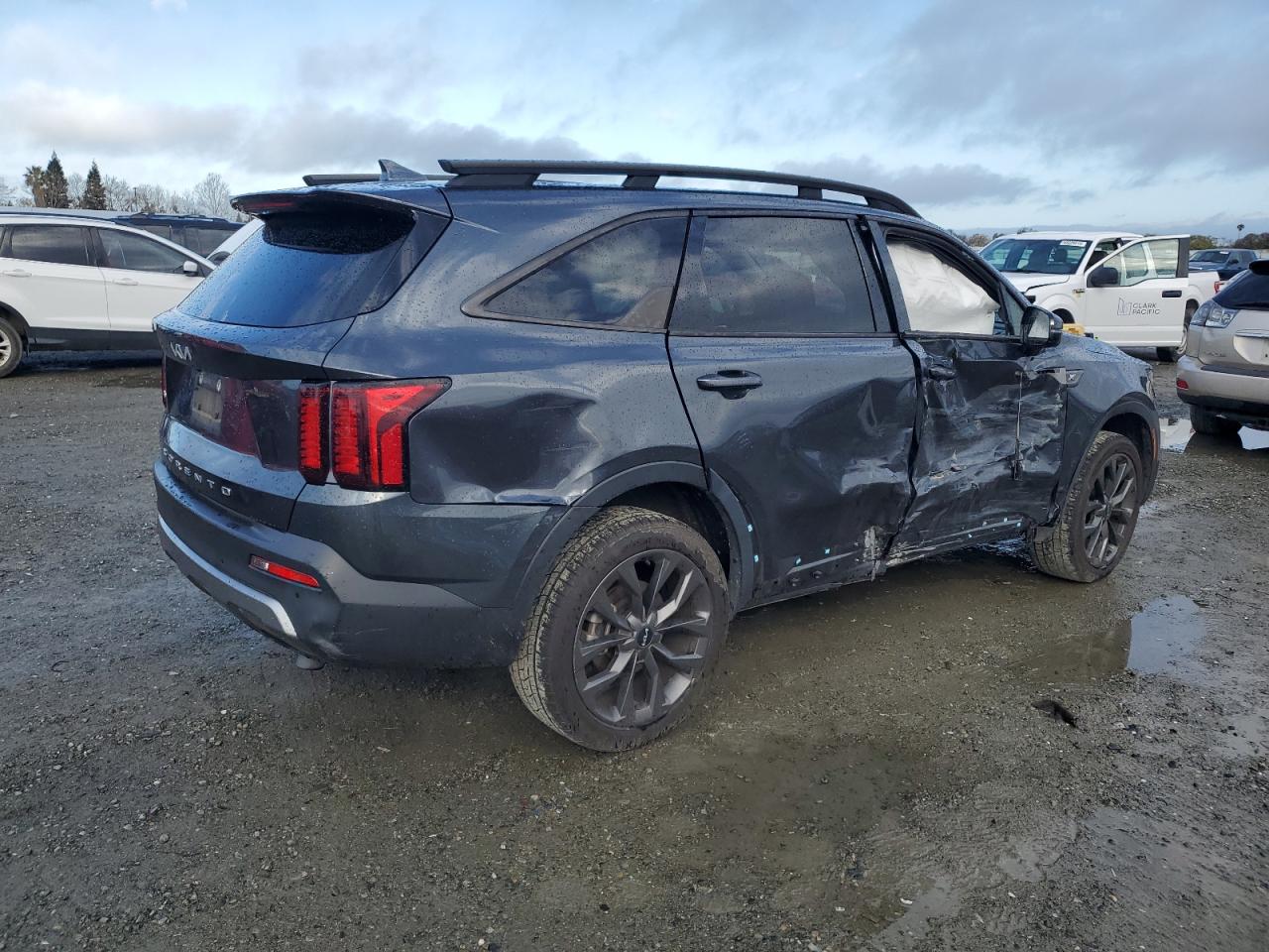 2022 Kia Sorento - Image 3