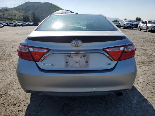  TOYOTA CAMRY 2016 Серебристый