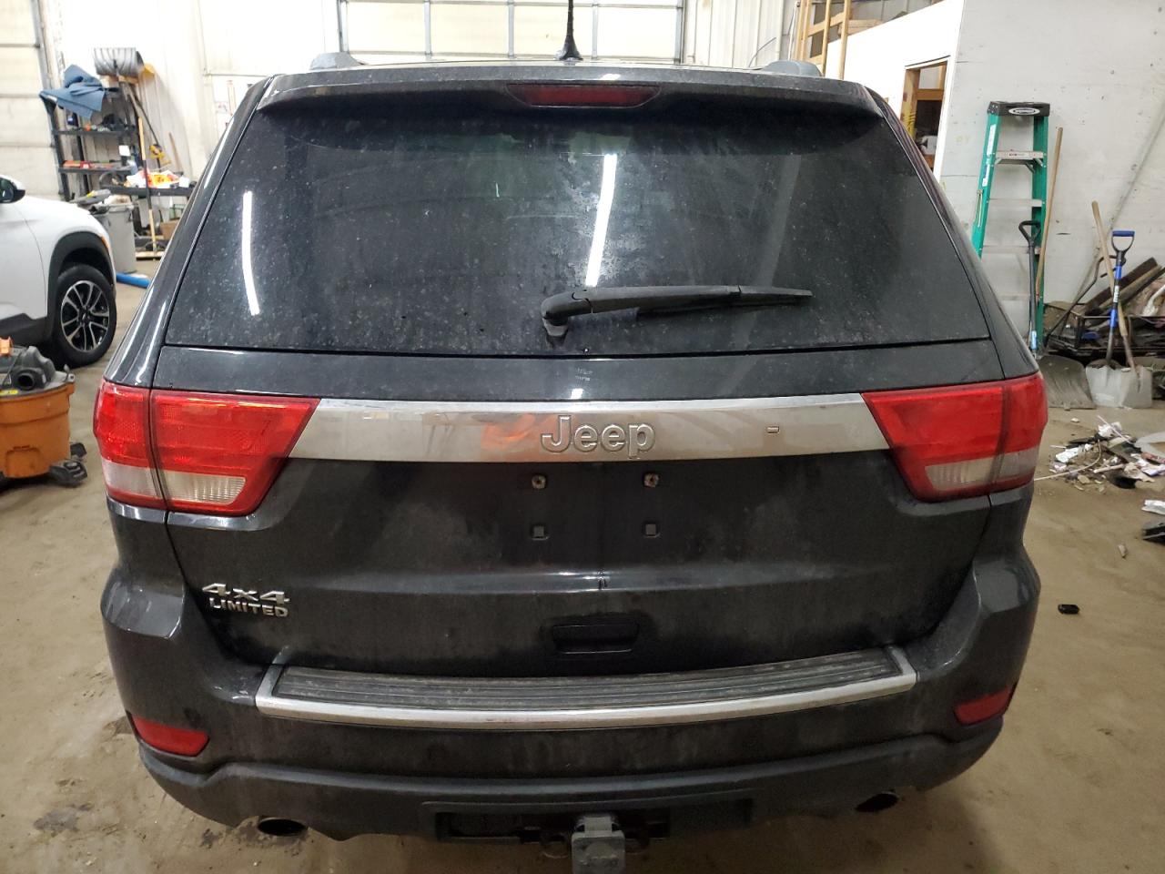 2011 Jeep Grand Cherokee - Image 6