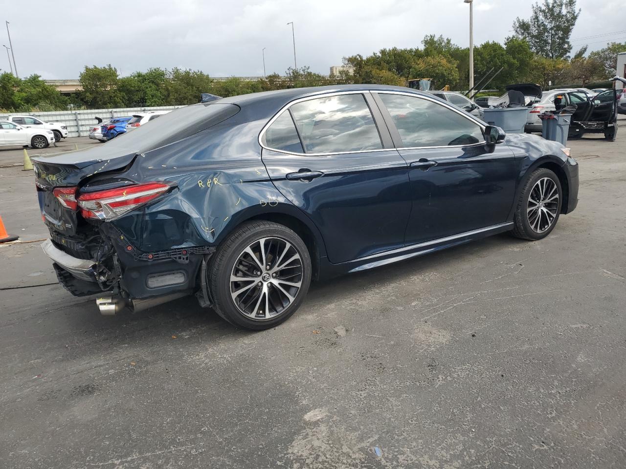 2019 Toyota Camry - Image 3