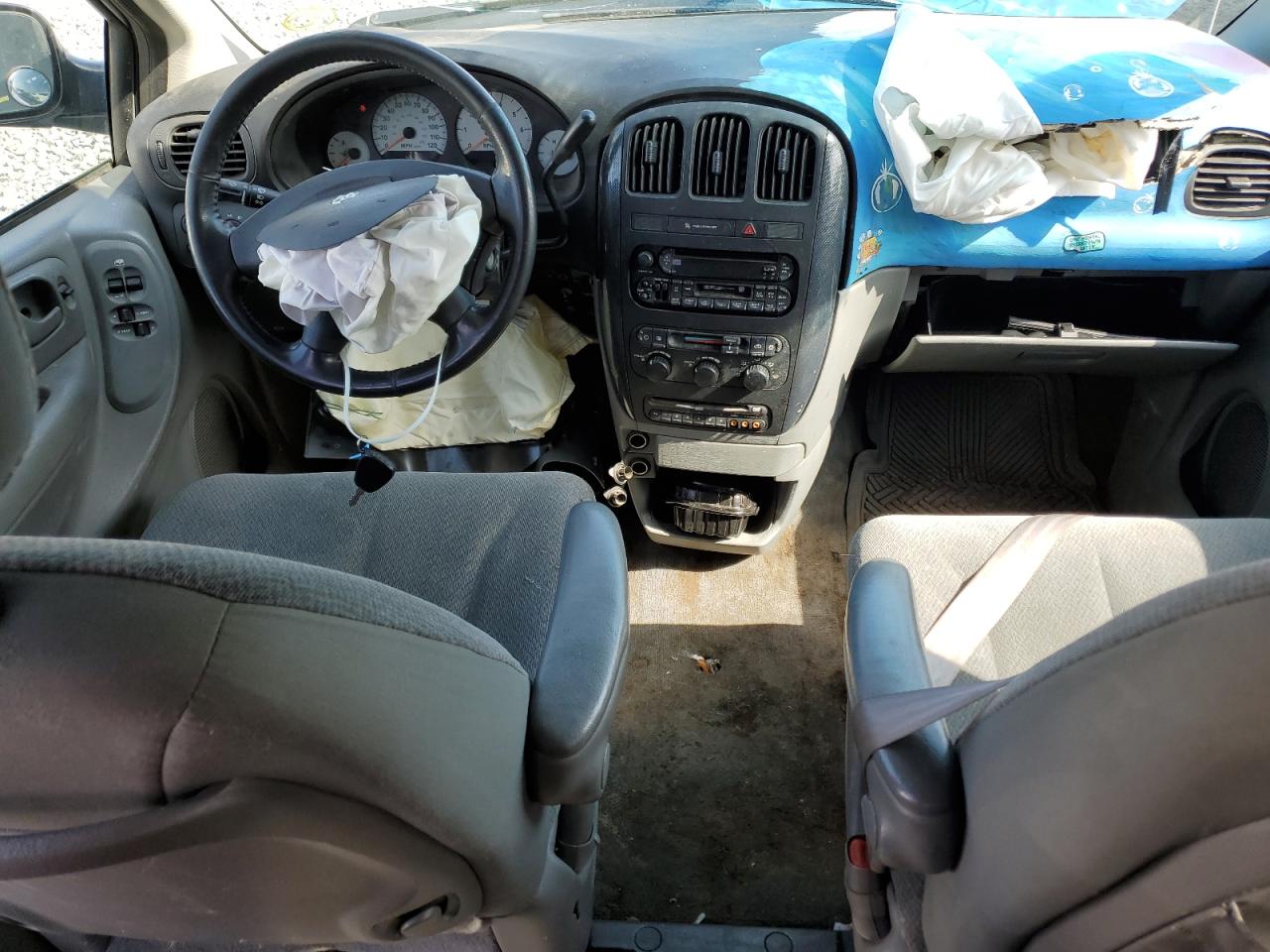 2005 Dodge Caravan - Image 8