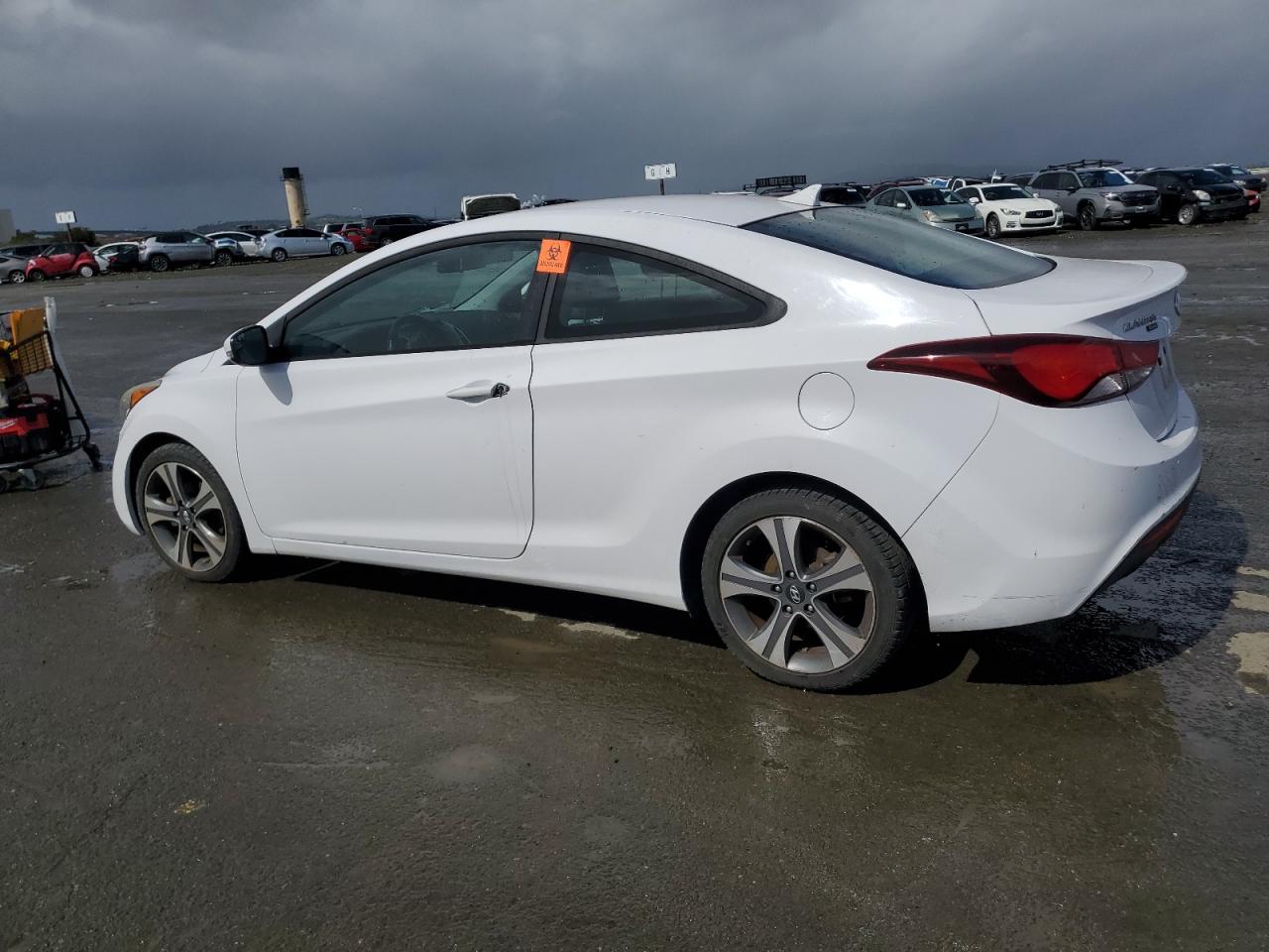 2014 Hyundai Elantra - Image 2