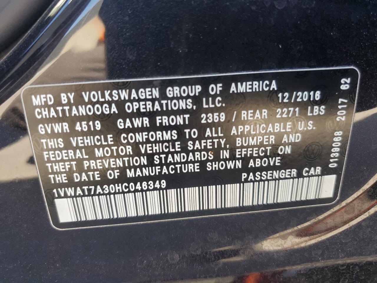 2017 Volkswagen Passat - Image 12