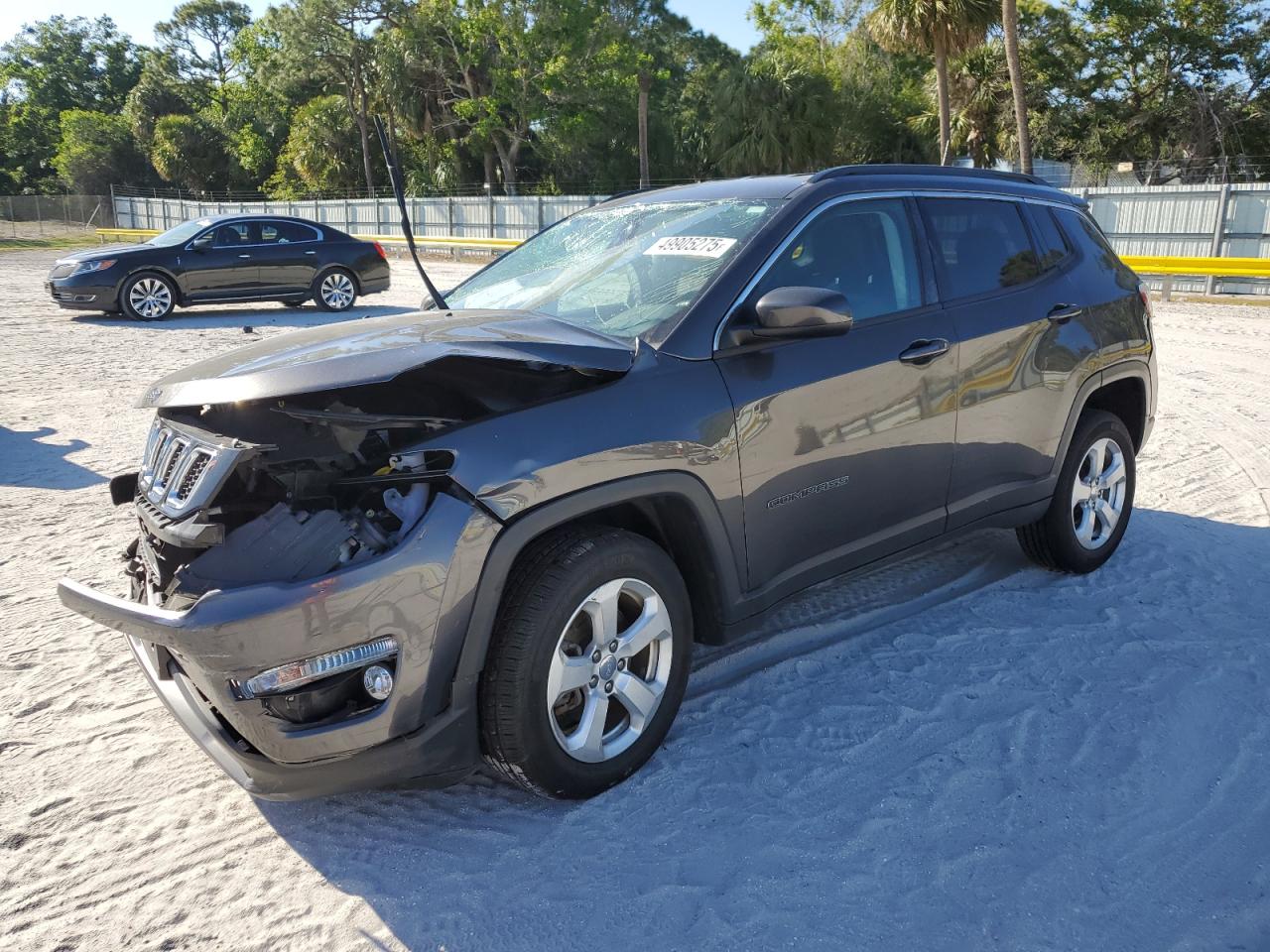 2019 Jeep Compass Latitude for Sale in Fort Pierce, FL - Front End