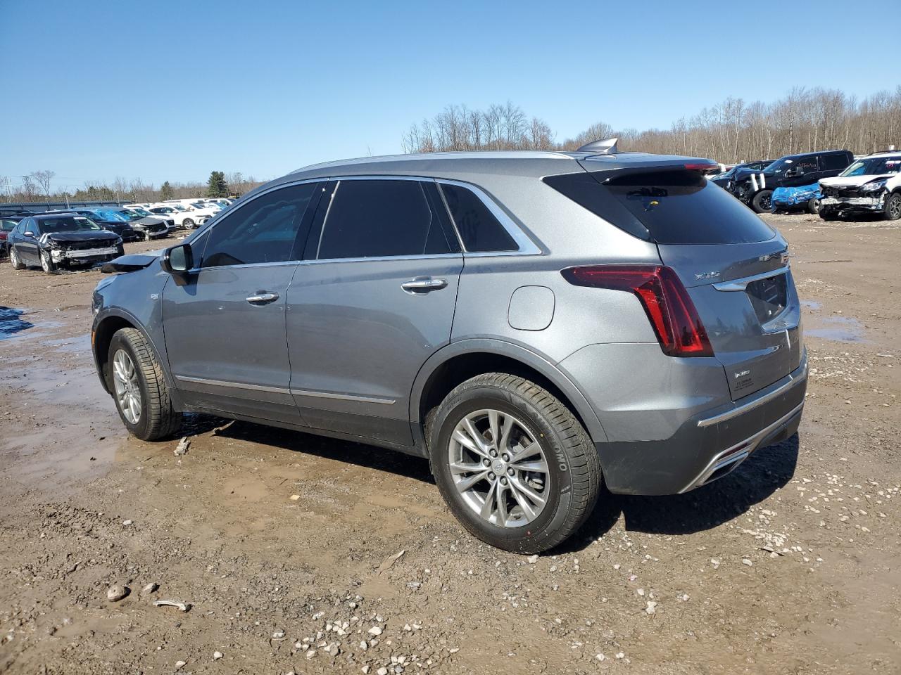 2022 Cadillac XT5 - Image 2