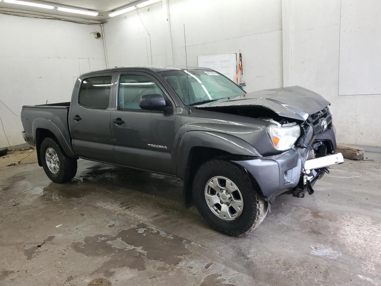 2014 Toyota Tacoma - Image 4