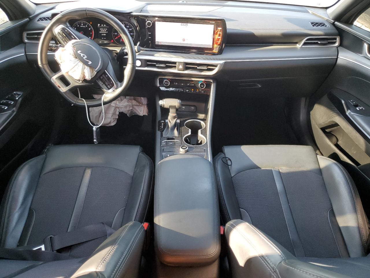 2022 Kia K5 - Image 8
