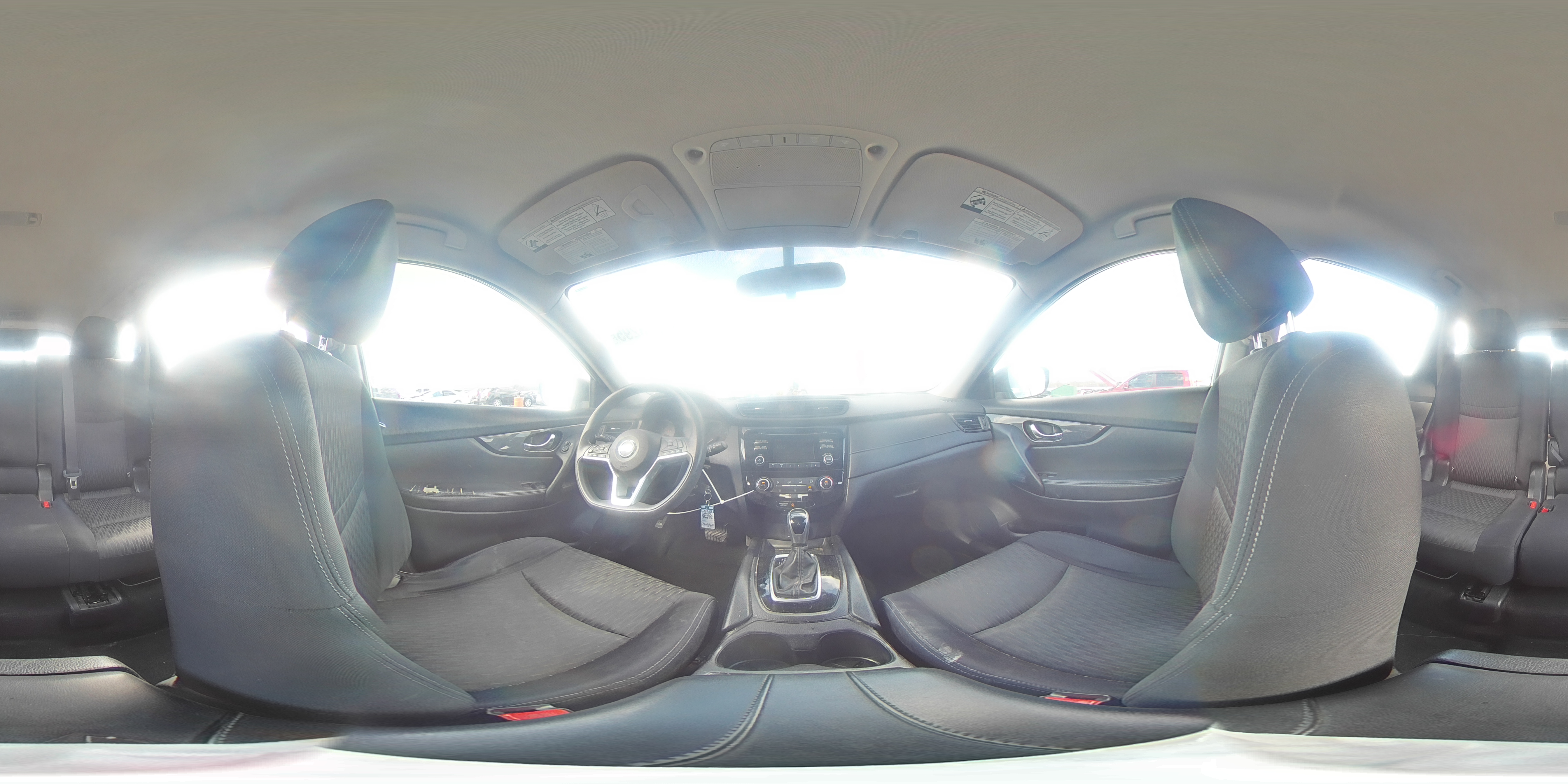 2017 Nissan Rogue - Image 14