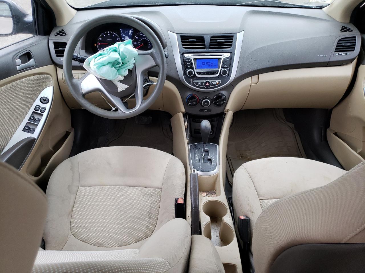 2014 Hyundai Accent - Image 8