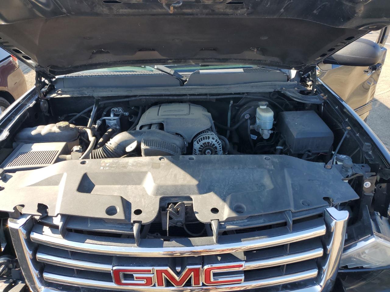 2012 GMC Sierra - Image 11