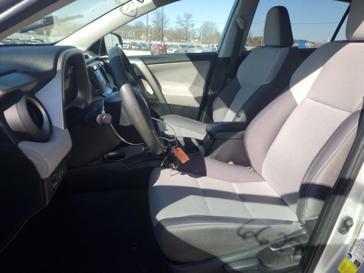 2015 Toyota RAV 4 - Image 7