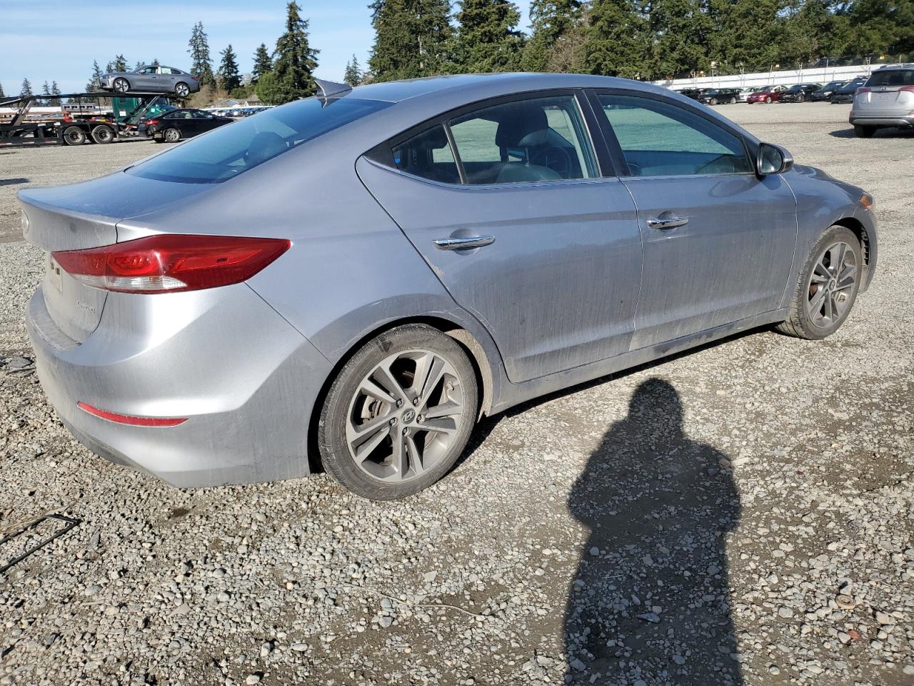 2017 Hyundai Elantra - Image 3
