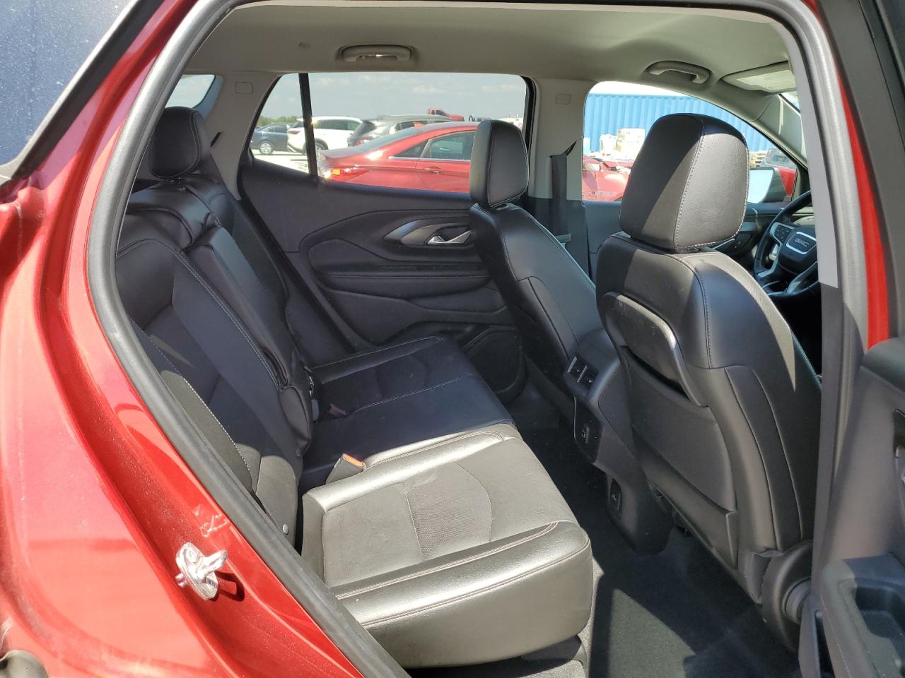 2022 GMC Terrain - Image 11