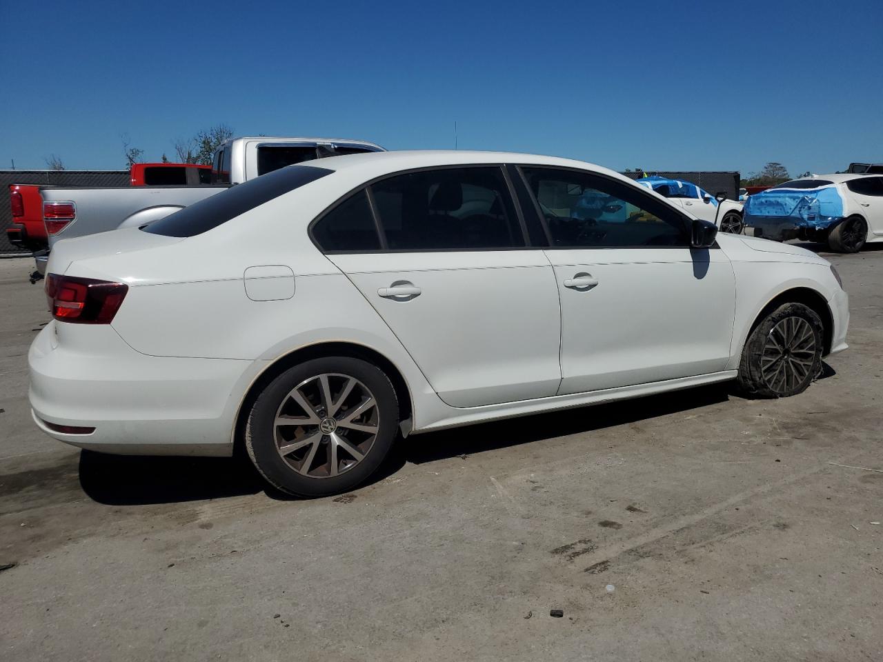 2016 Volkswagen Jetta - Image 3
