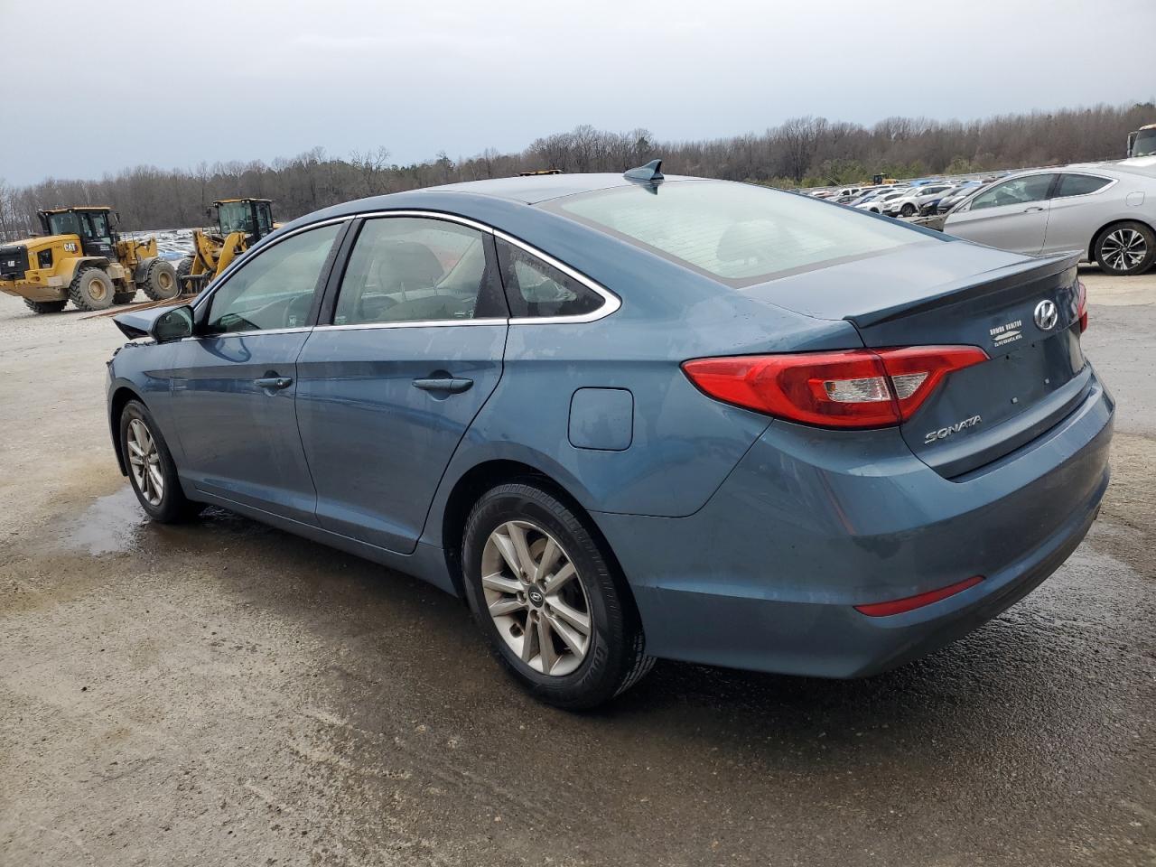 2015 Hyundai Sonata - Image 2