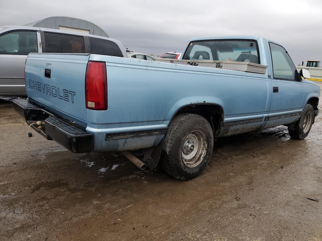 1992 Chevrolet GMT-400 - Image 3