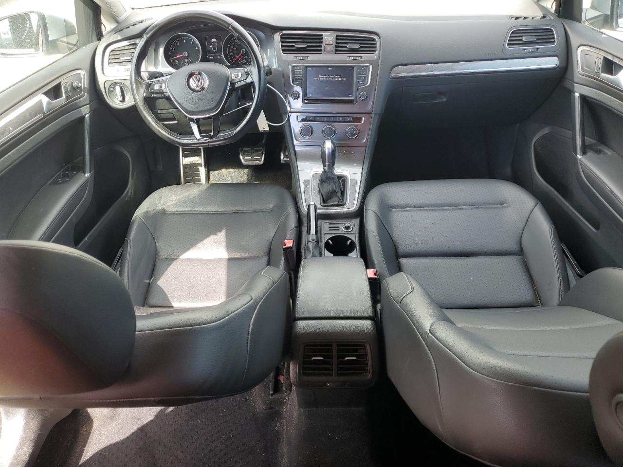 2017 Volkswagen Golf - Image 8