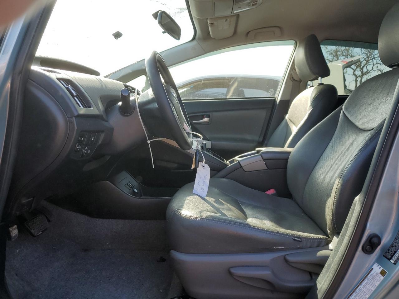 2012 Toyota Prius - Image 7