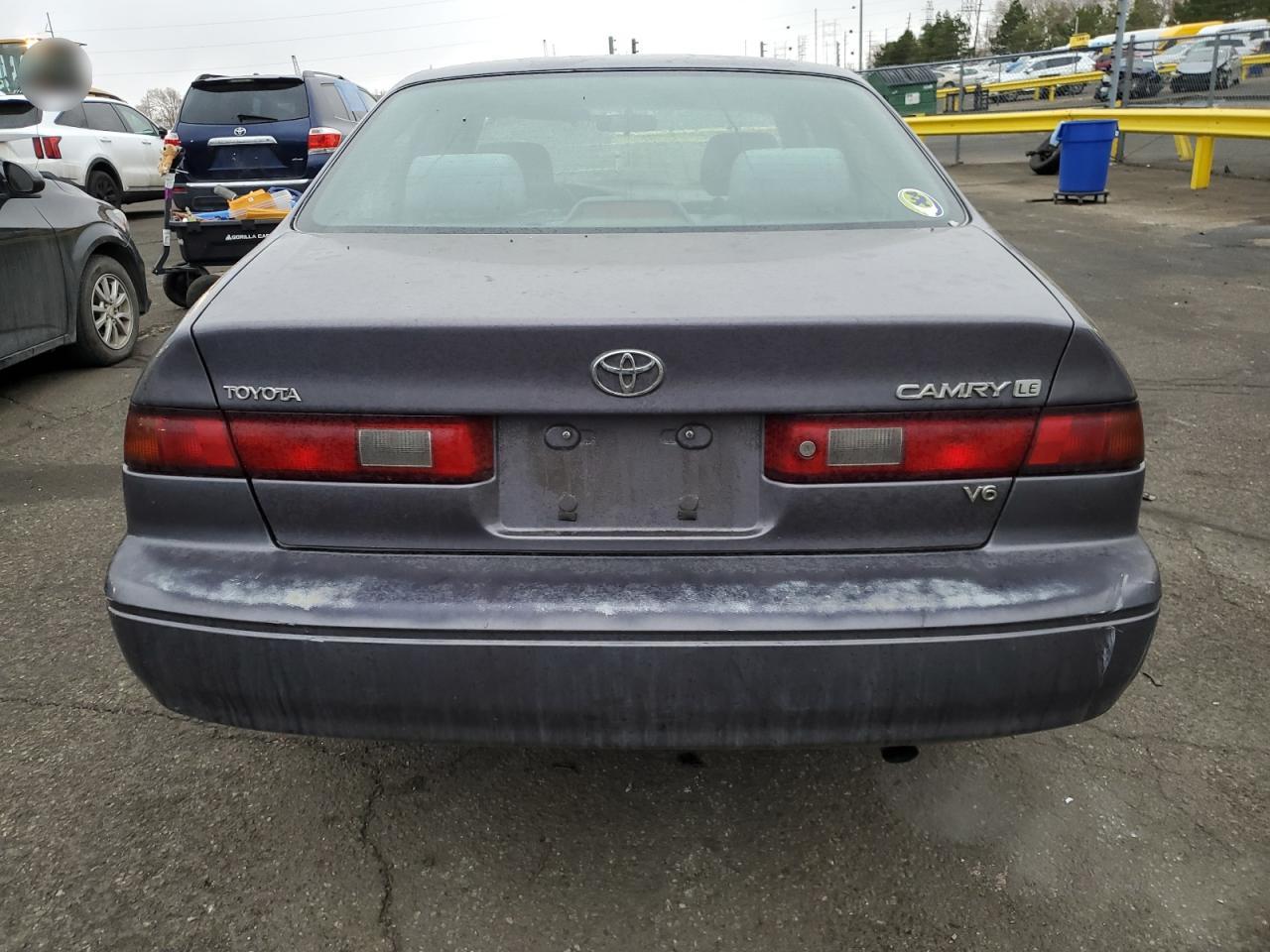 1999 Toyota Camry - Image 6