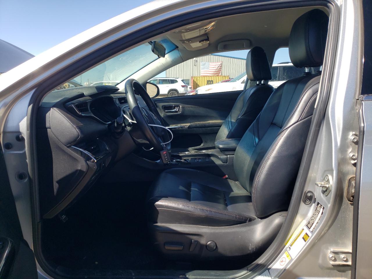 2016 Toyota Avalon - Image 7