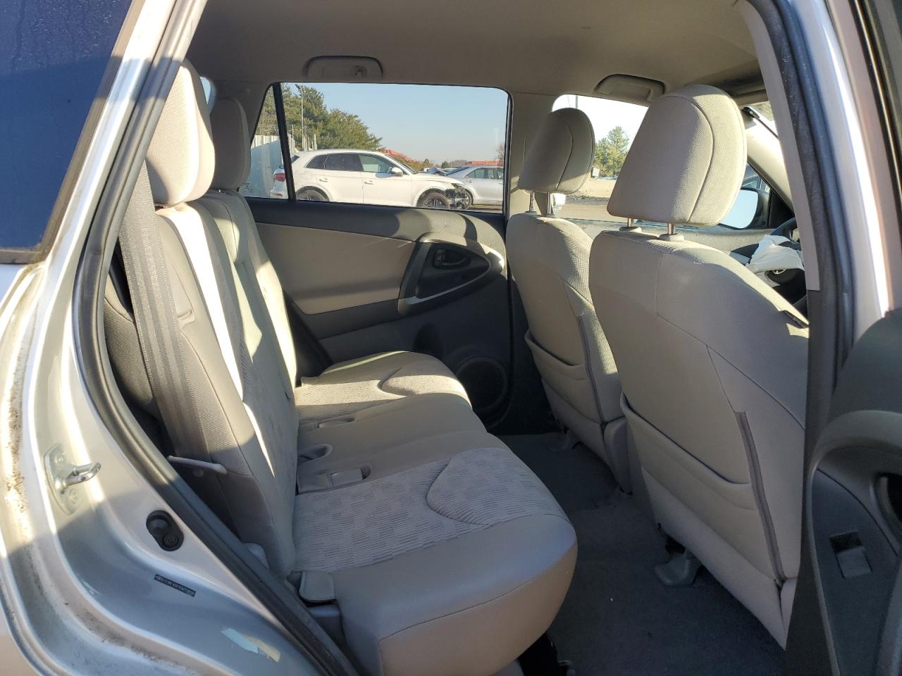 2012 Toyota RAV 4 - Image 11