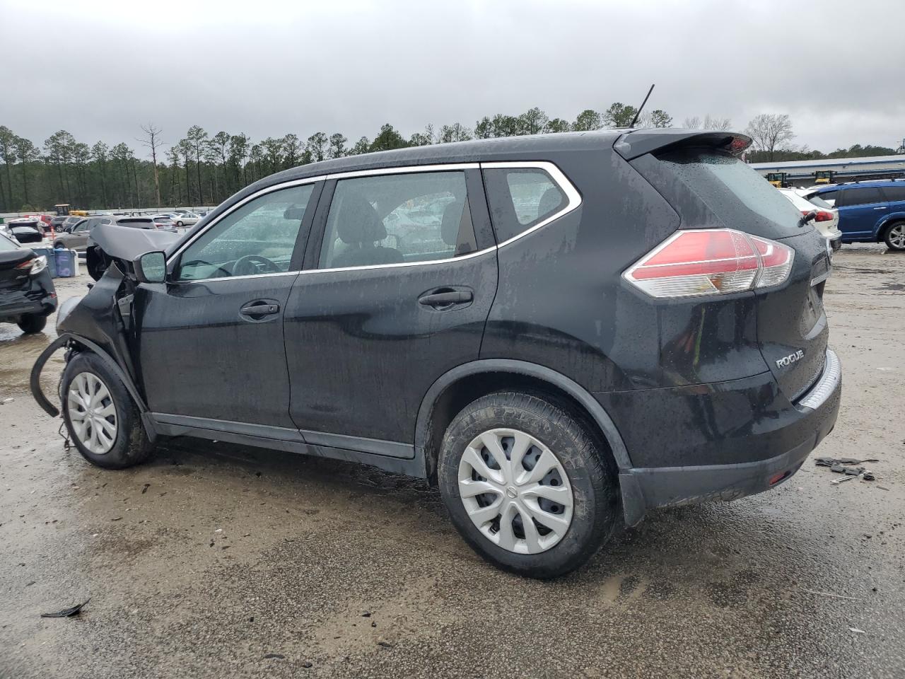 2016 Nissan Rogue - Image 2
