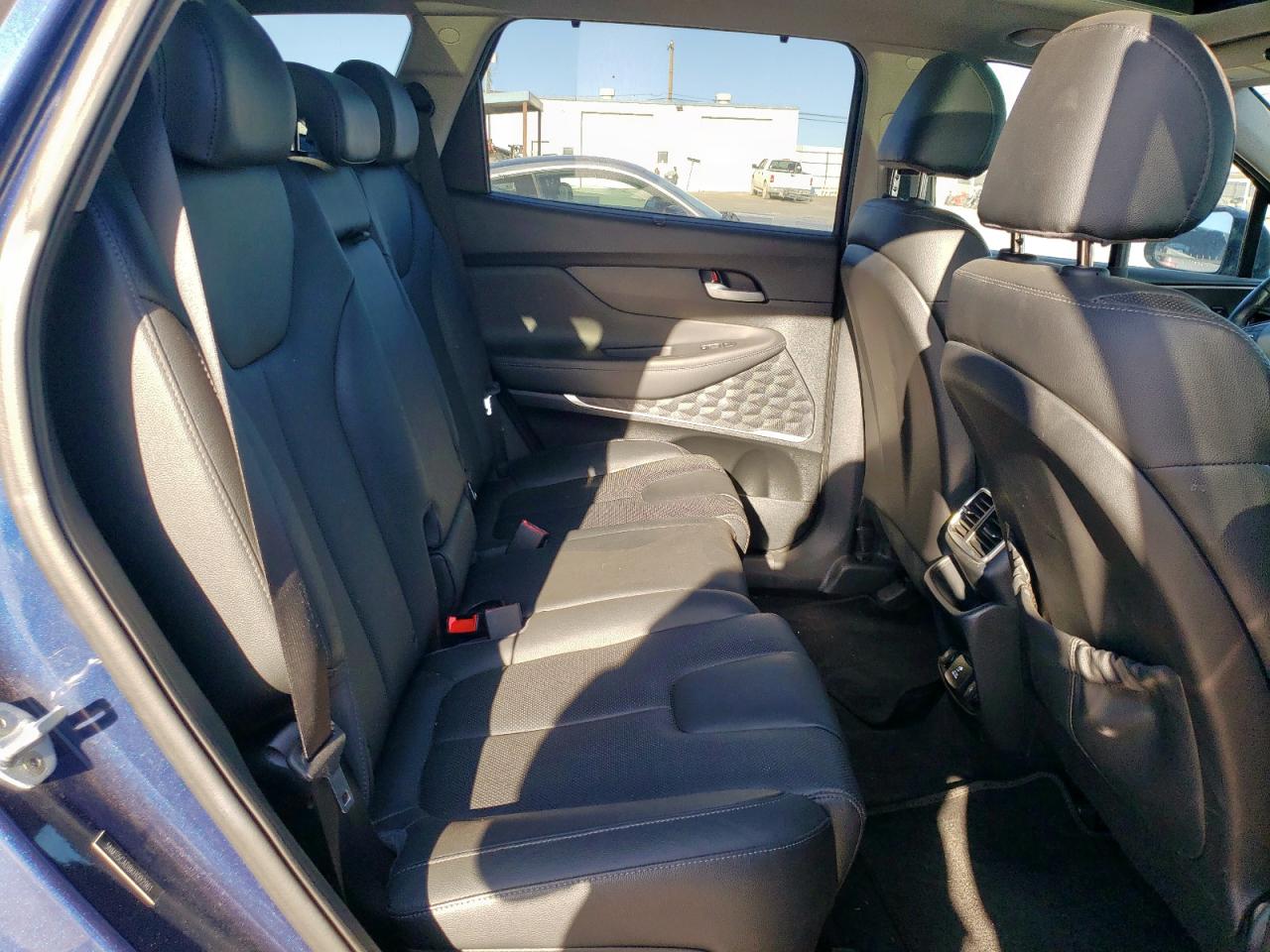 2019 Hyundai Santa Fe - Image 11