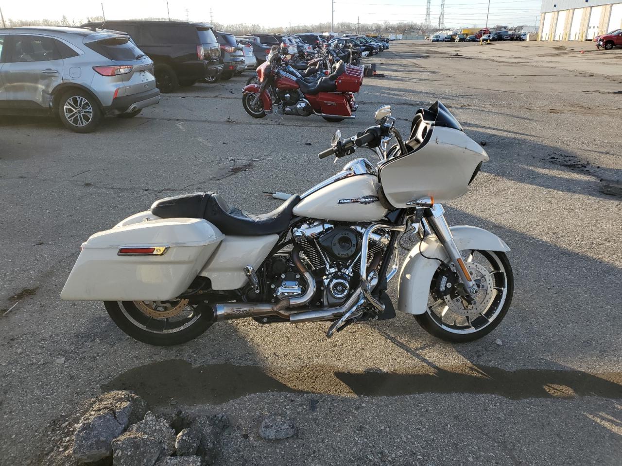 Woodhaven, MI에서 판매 중인 2022 Harley-Davidson Fltrx - Side