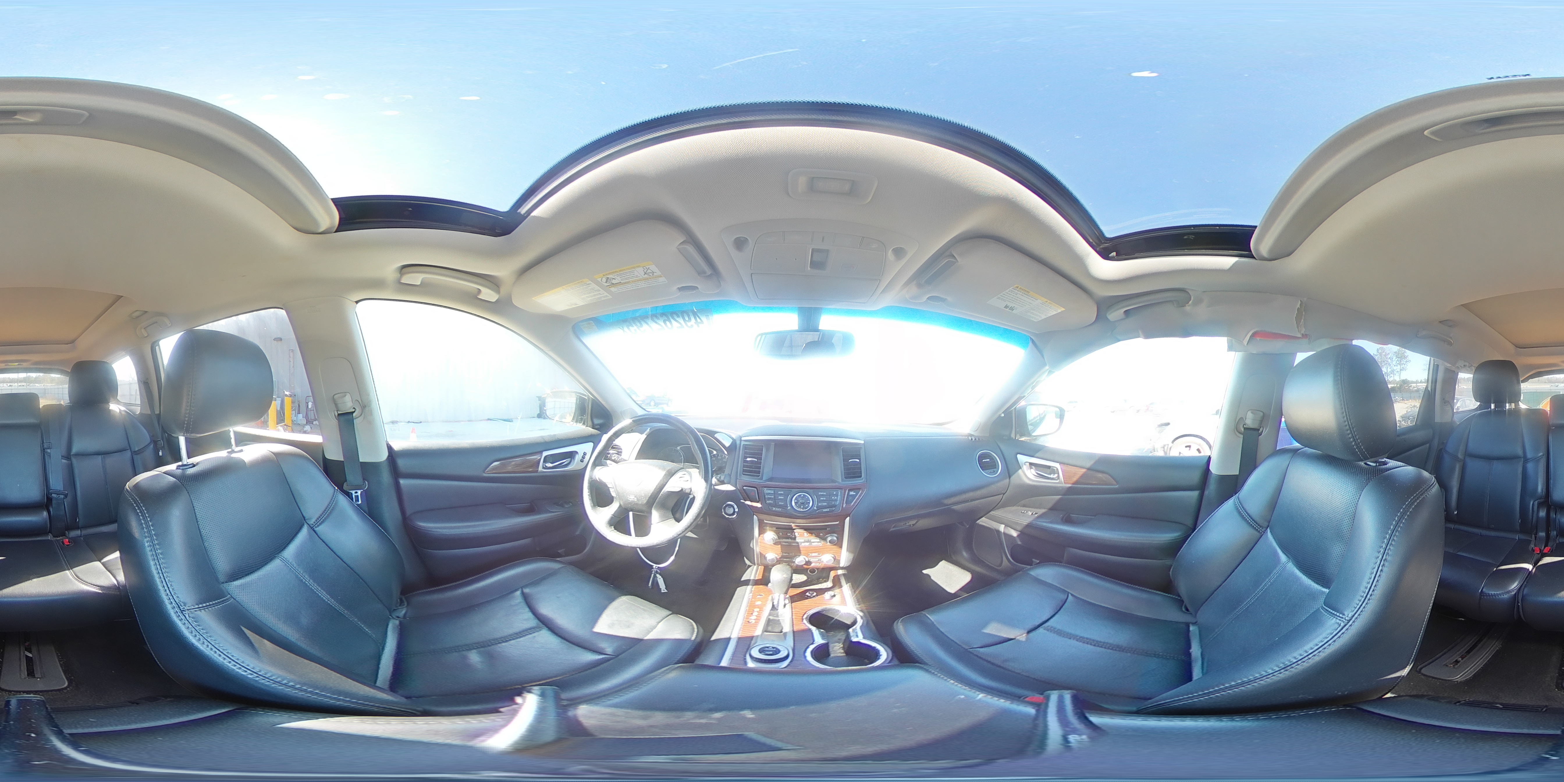 2017 Nissan Pathfinder - Image 15