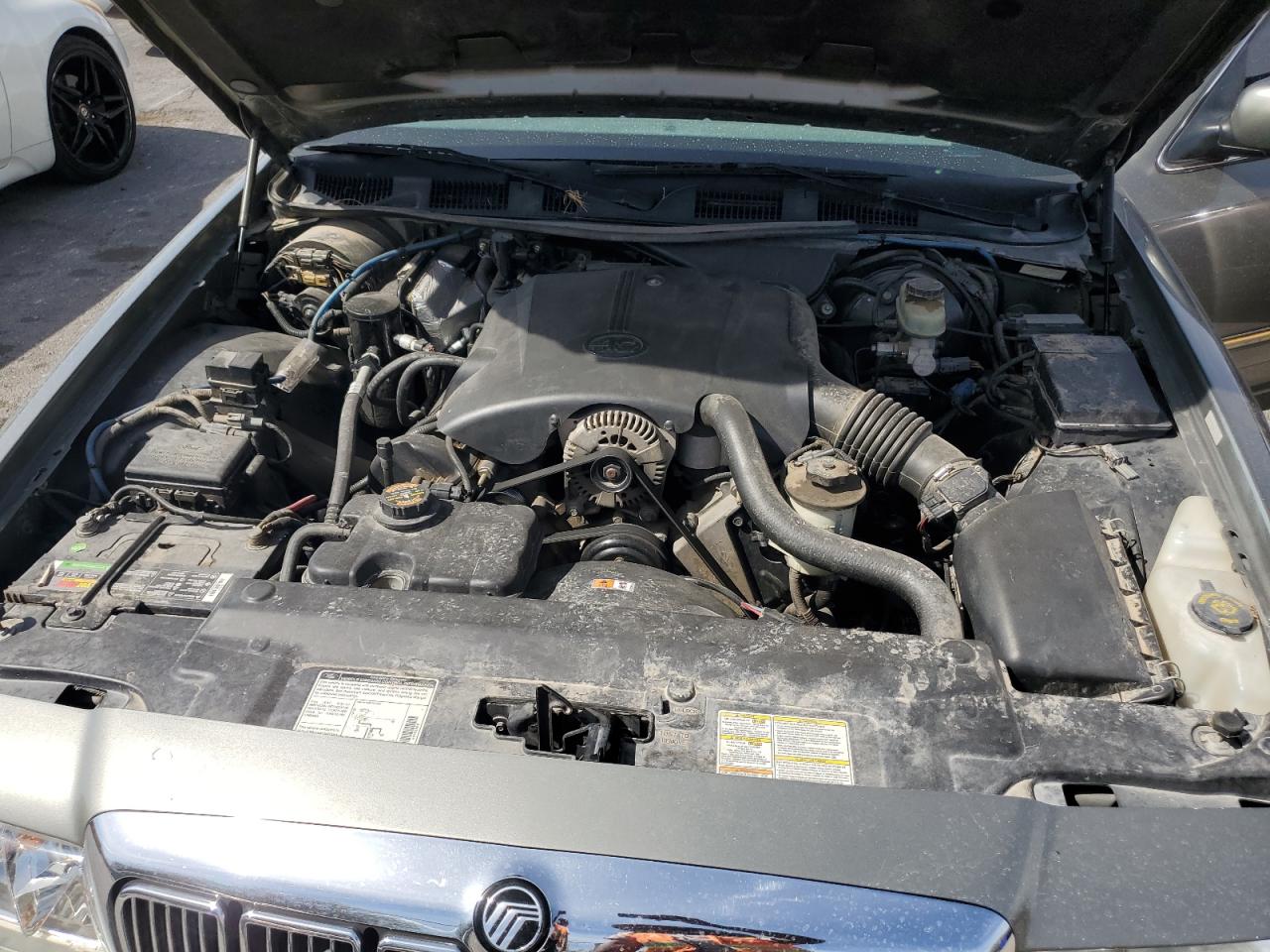 2000 Mercury Grand Marquis Gs VIN: 2MEFM74W4YX717129 Lot: 50886105