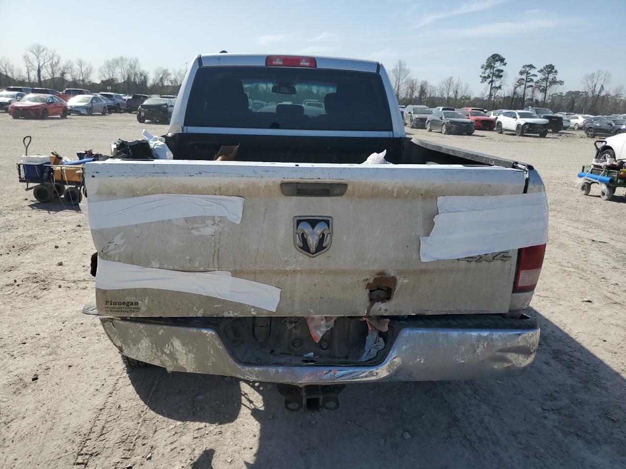 2015 RAM 1500 - Image 6