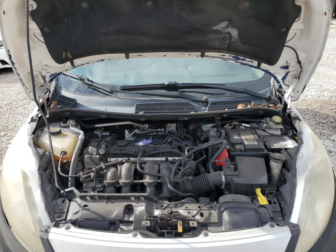 2013 Ford Fiesta - Image 11