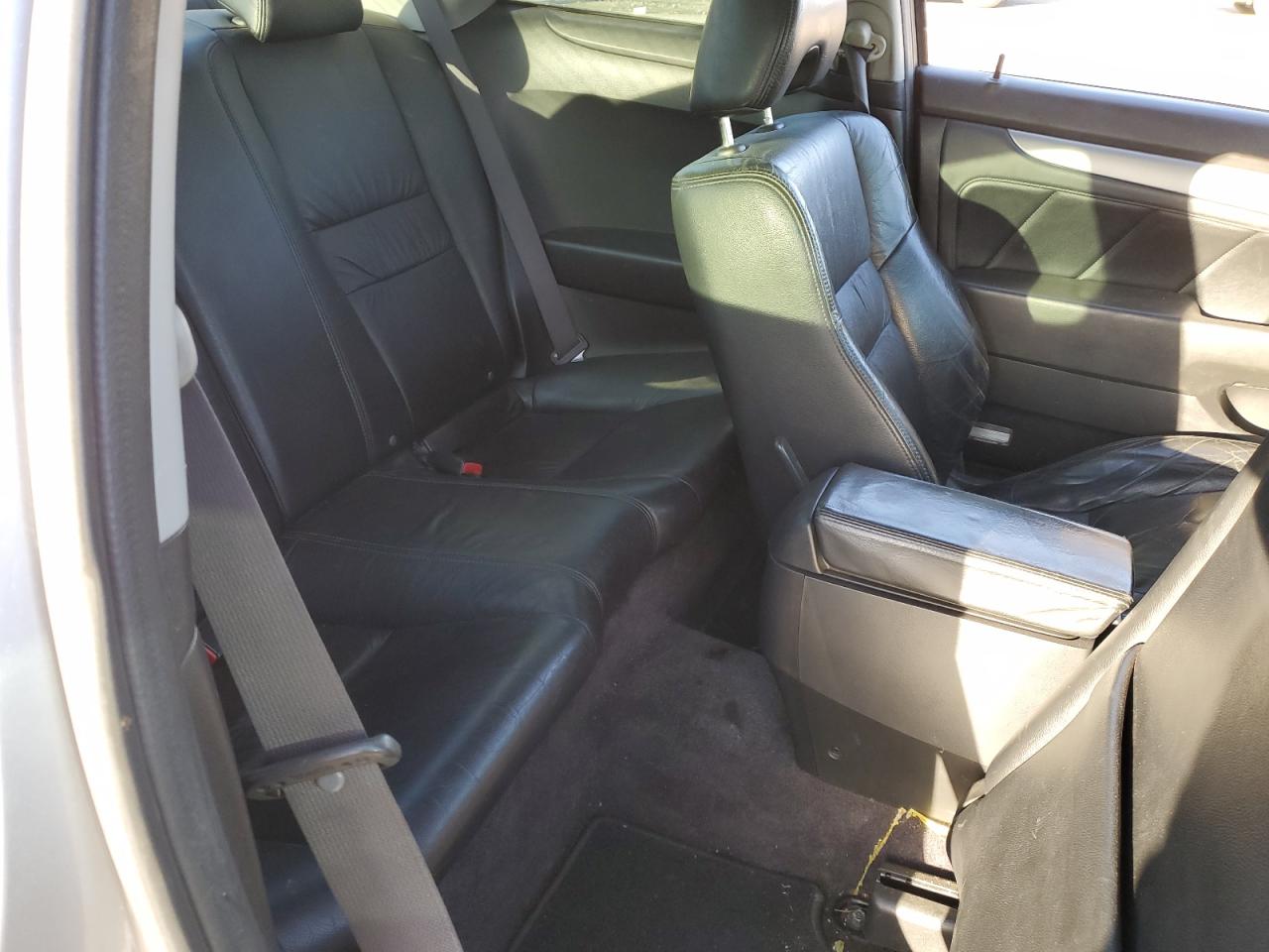 2005 Honda Accord - Image 10