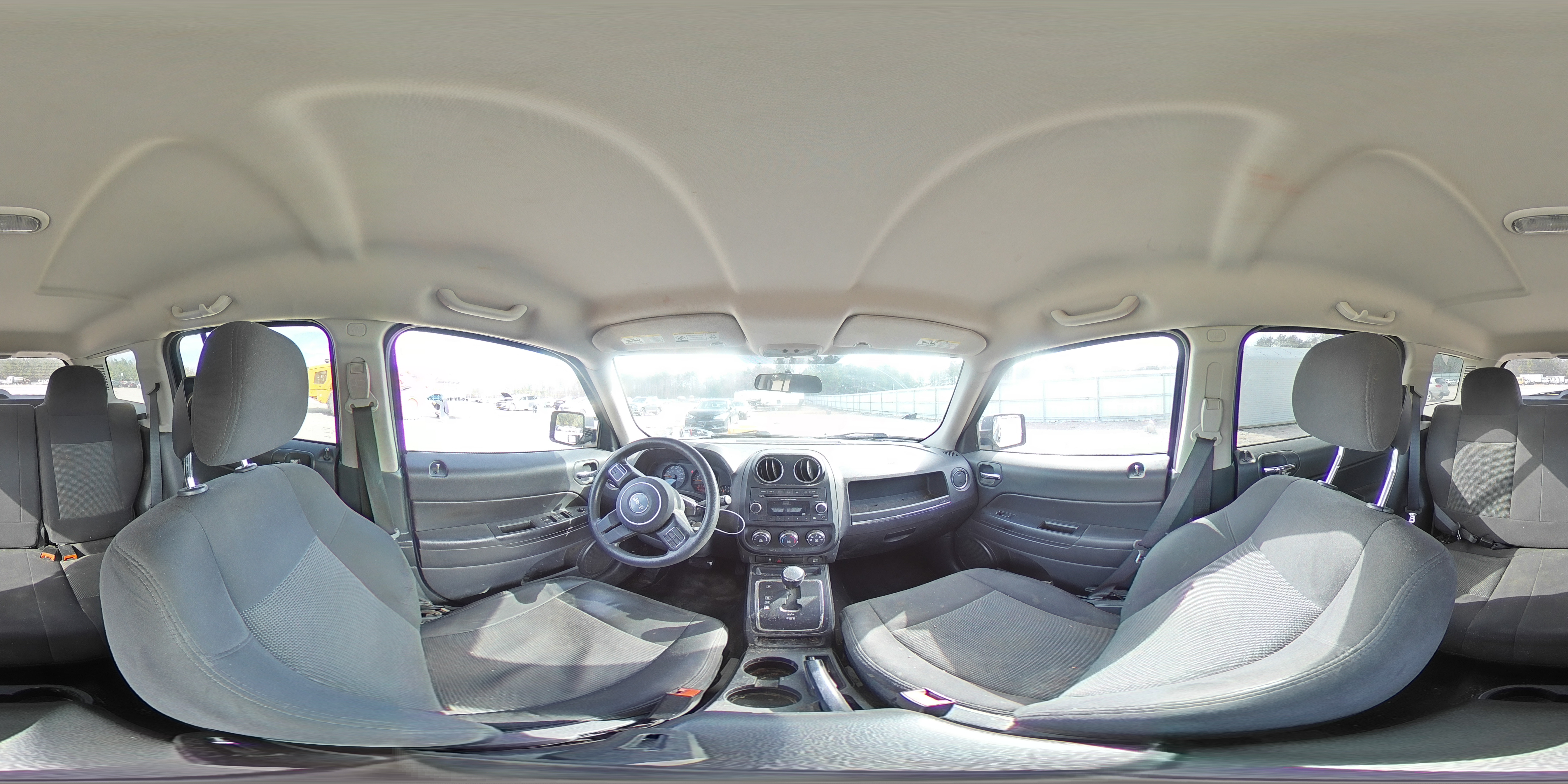 2015 Jeep Liberty (Patriot) - Image 14