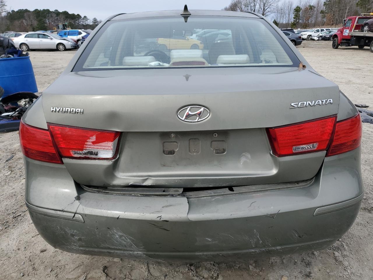 2009 Hyundai Sonata - Image 6