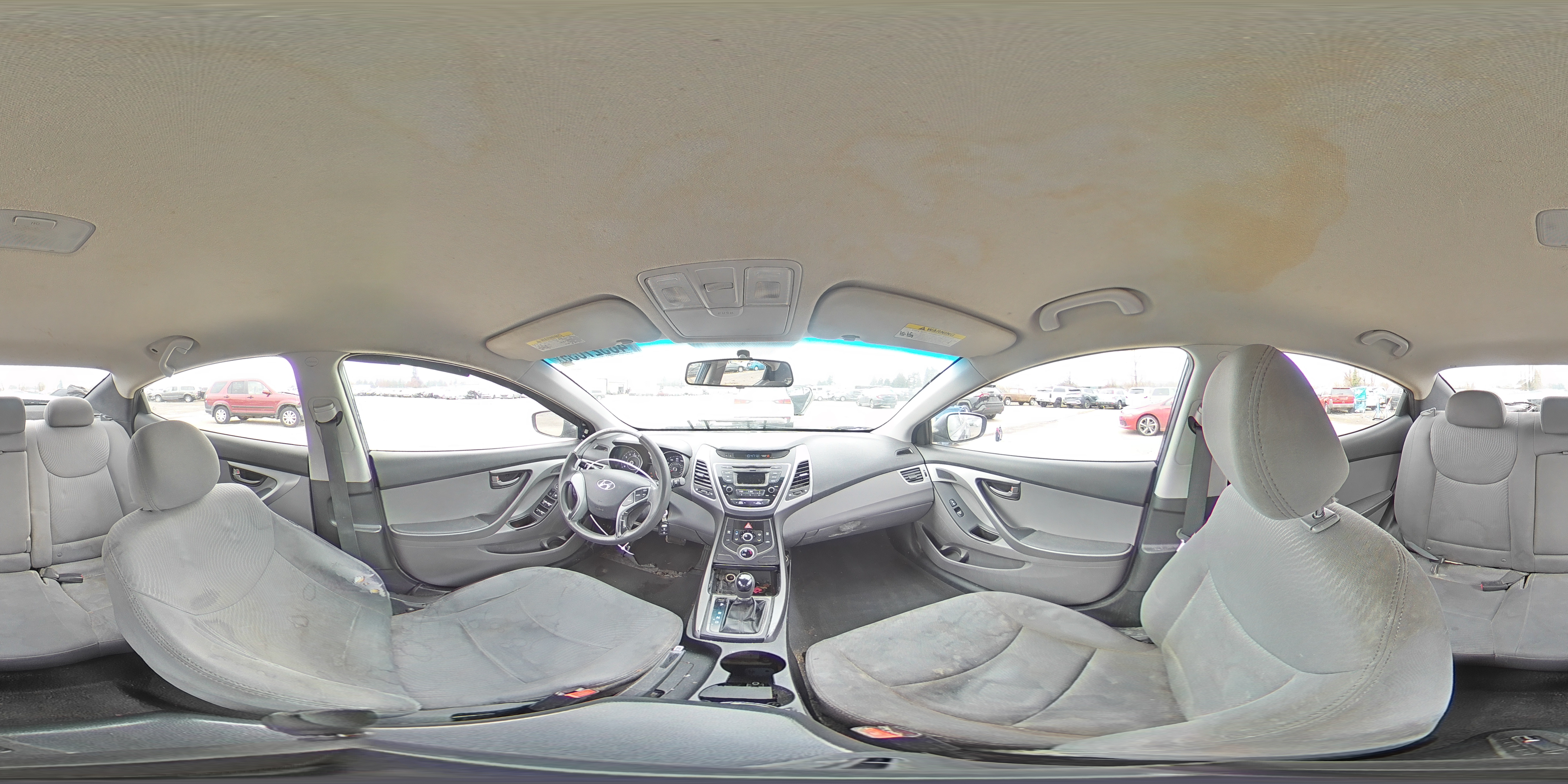 2016 Hyundai Elantra - Image 12