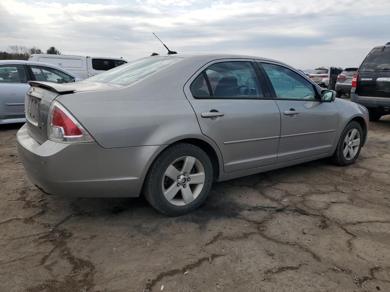 2009 Ford Fusion - Image 3