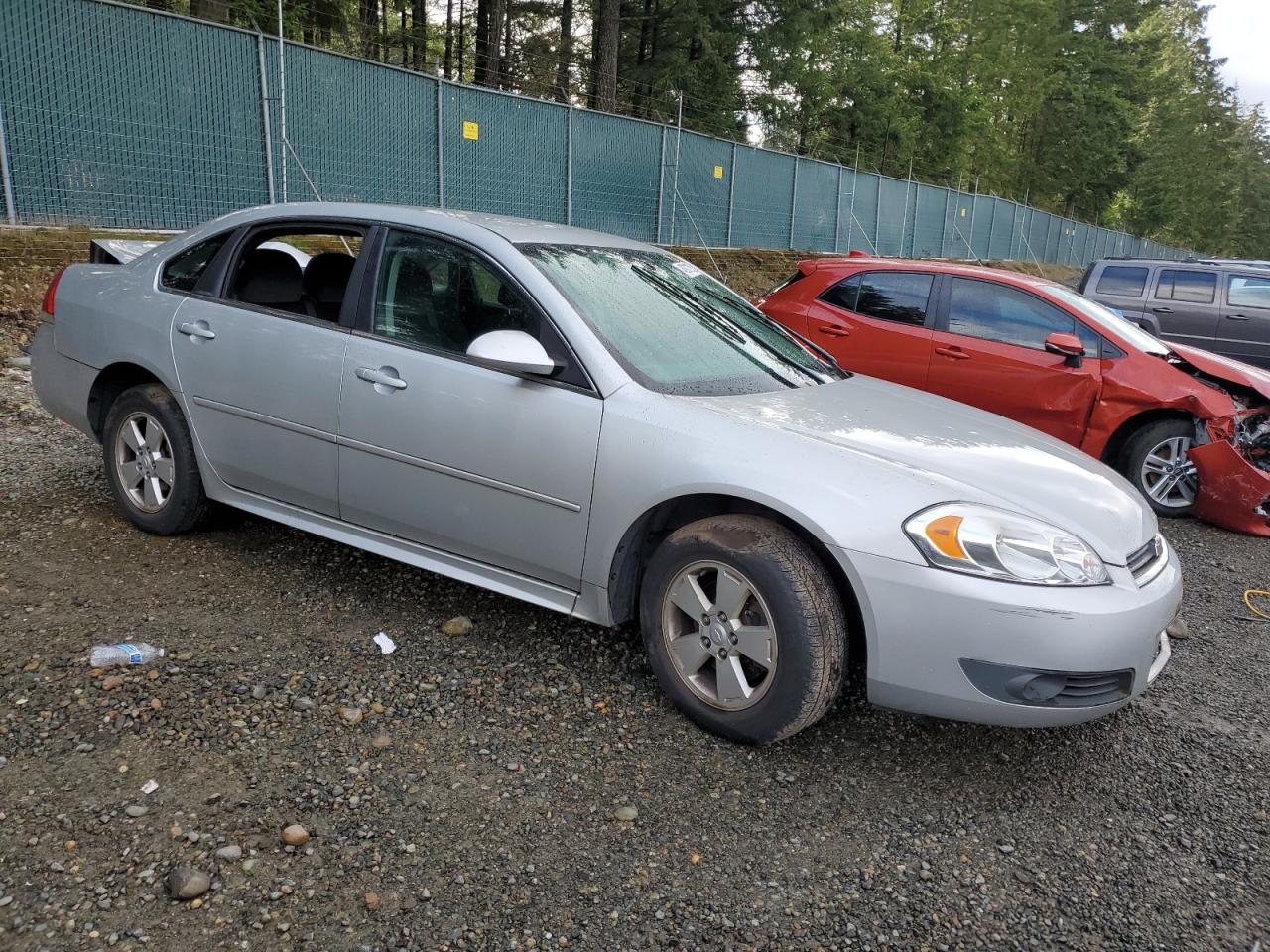 2011 Chevrolet Impala - Image 4