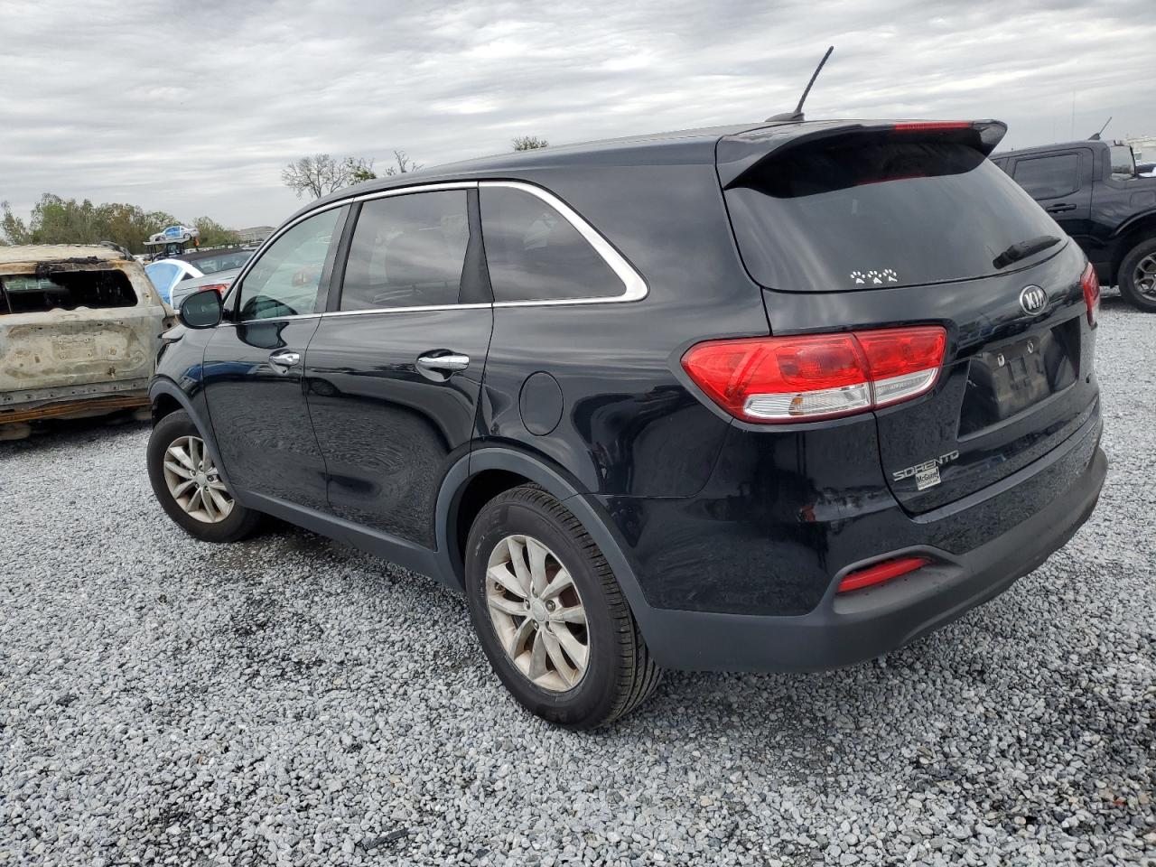 2017 Kia Sorento - Image 2