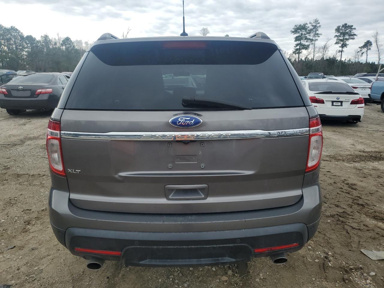 2011 Ford Explorer - Image 6