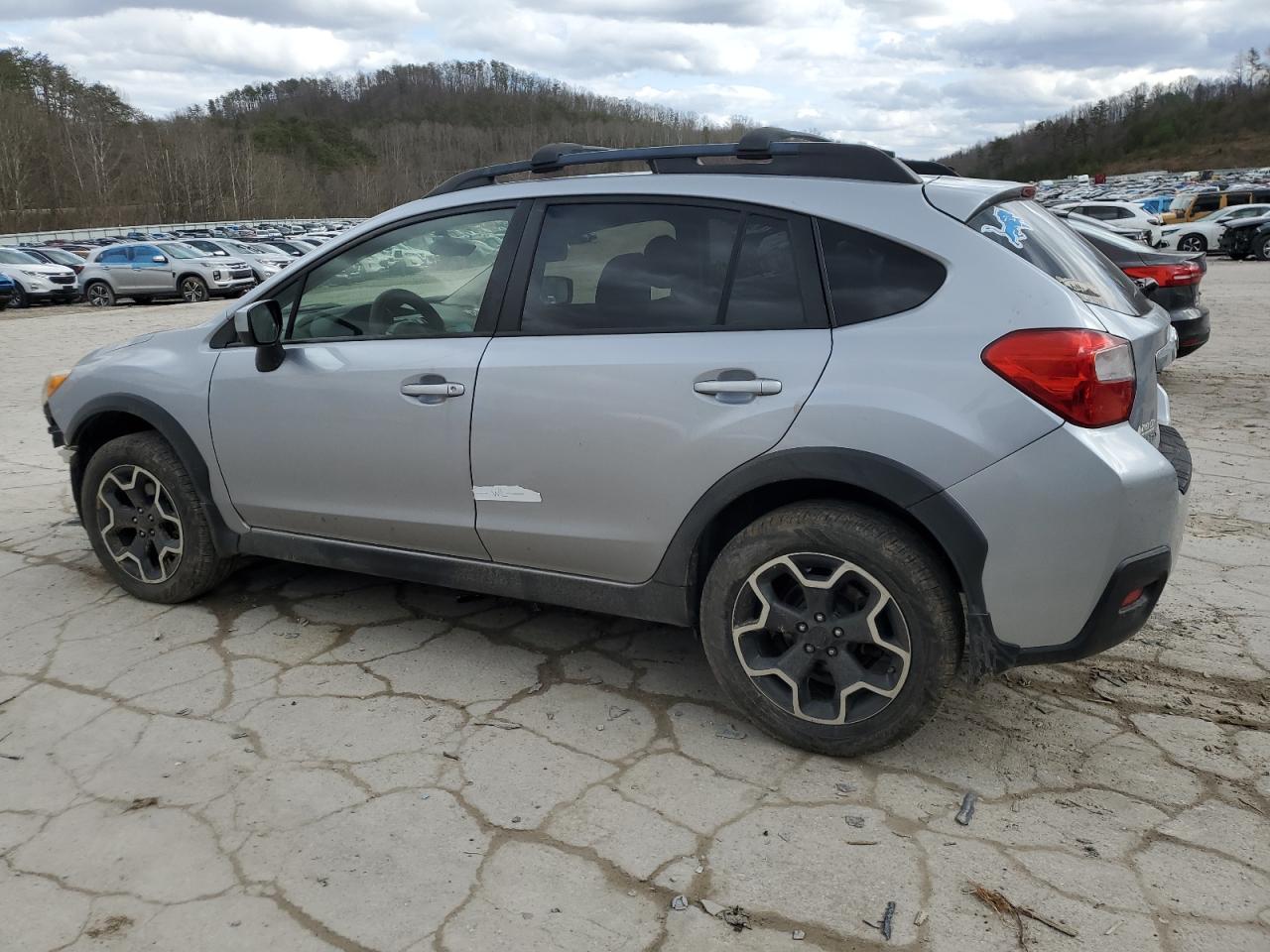 2015 Subaru XV - Image 2
