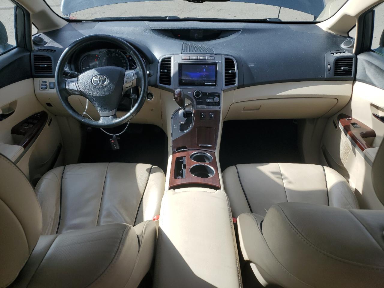 2010 Toyota Venza - Image 8